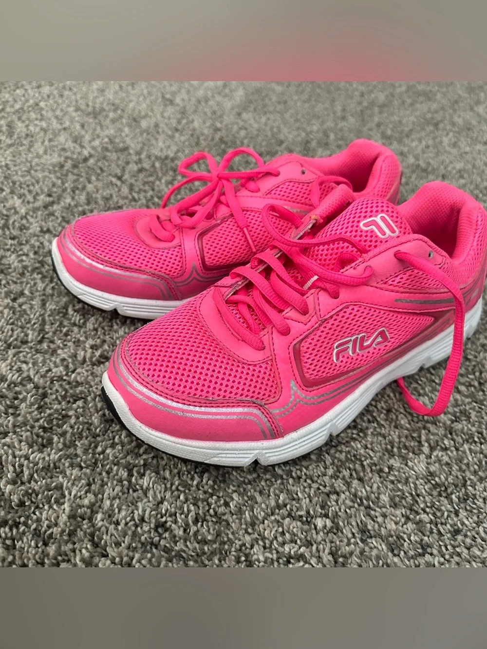 Fila vibrant pink
